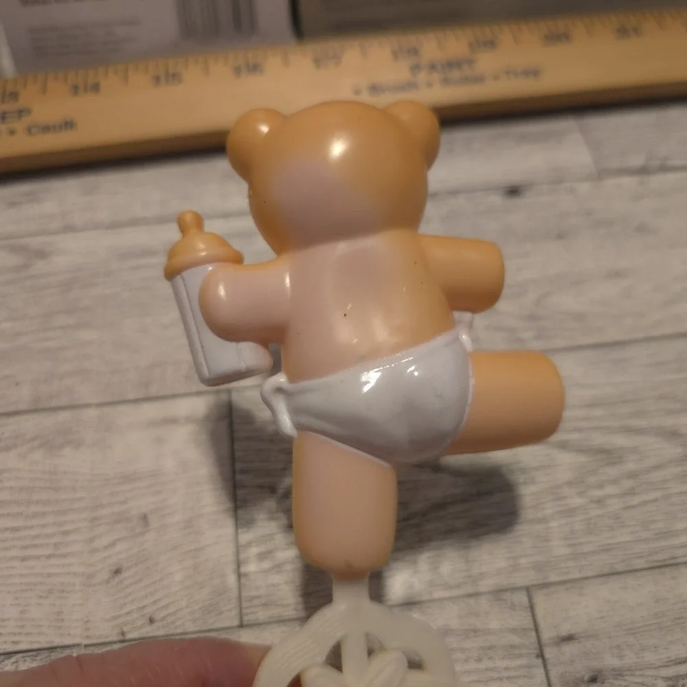 Lot of 4 Vintage Baby Items Rattle Bath Thermometer Bear‎ Play - Picture 10 of 13